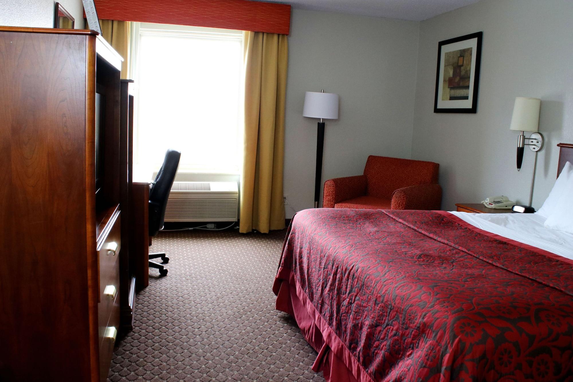 Days Inn & Suites By Wyndham Bloomington/Normal Il Bagian luar foto